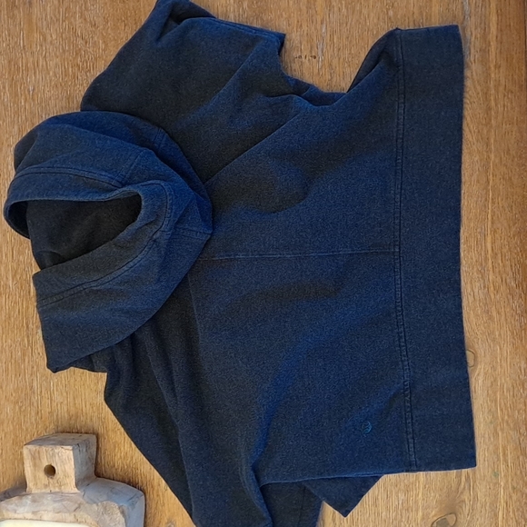 Lululemon Croptop Hoodie - Picture 2 of 3